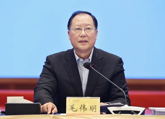 毛振明公开学术肖像