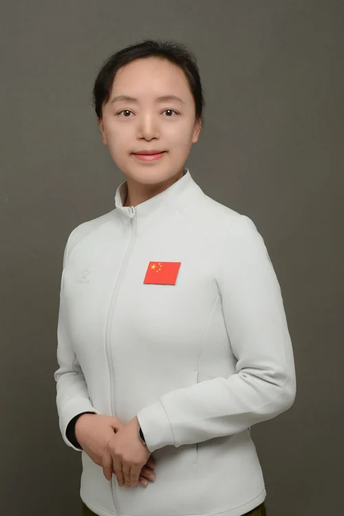 彭莉公开学术肖像