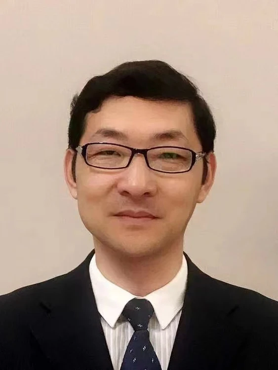 张钧公开学术肖像